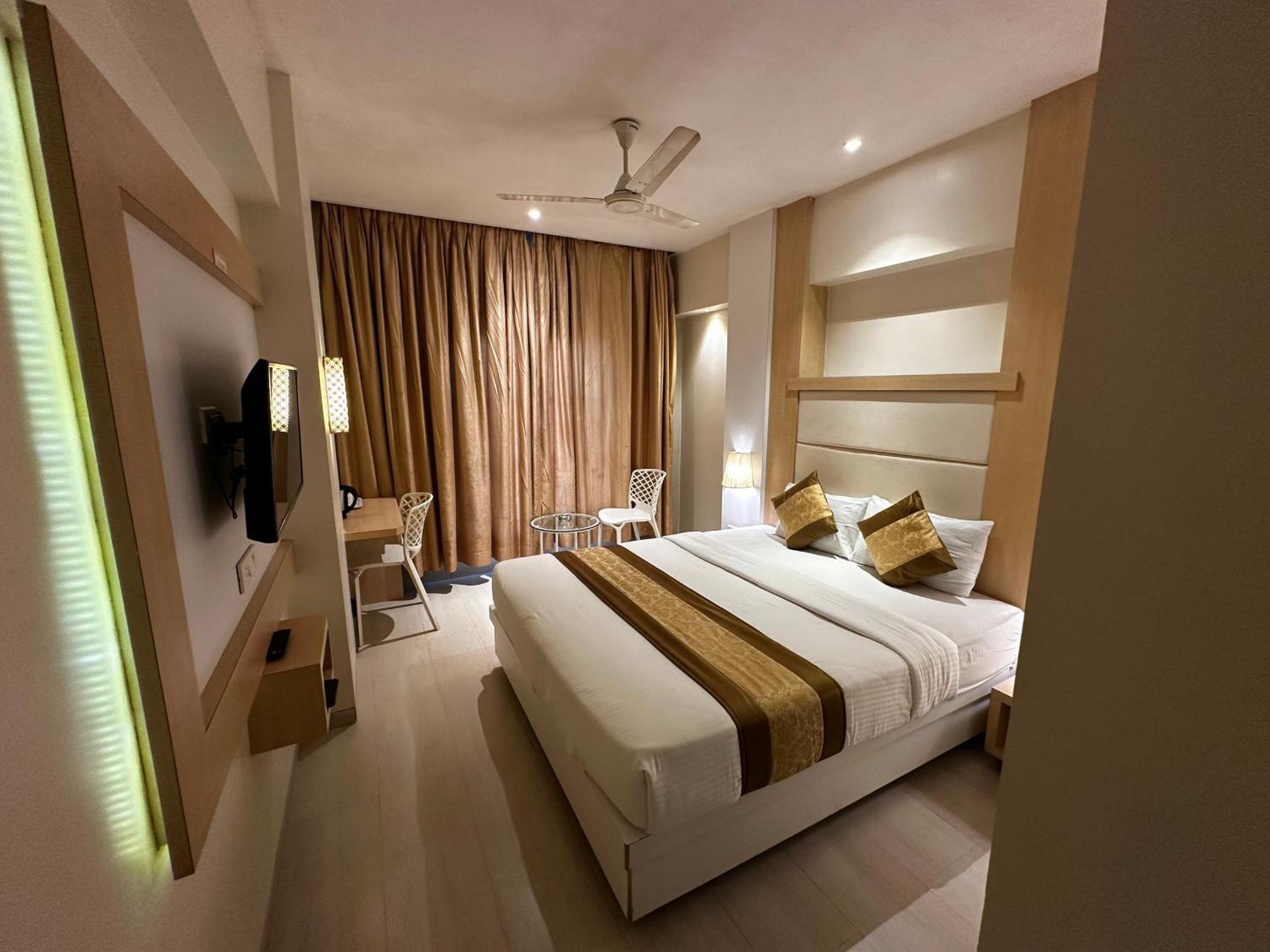 South Coast Hotel Wagle Estate Thane Exterior foto